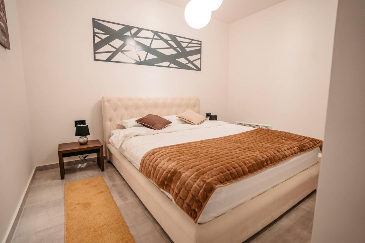 Magico Rooms & Apartments Ni Екстериор снимка