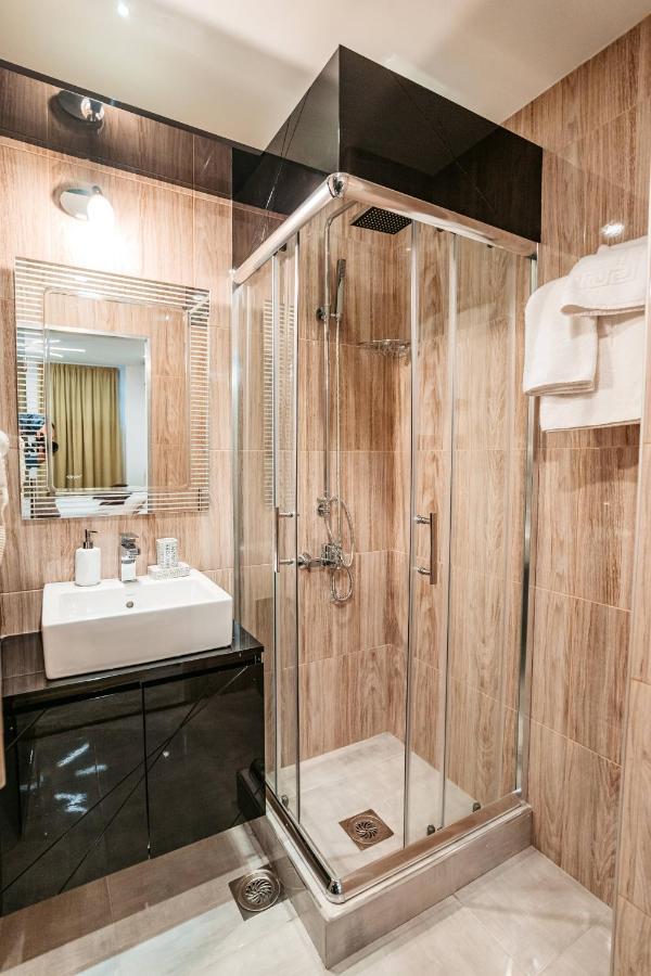 Magico Rooms & Apartments Ni Екстериор снимка